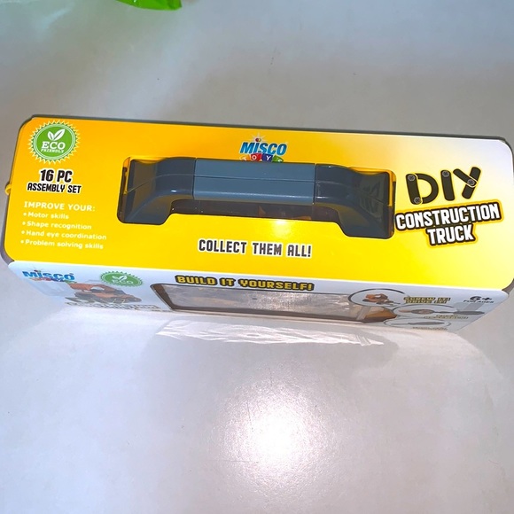 New in the Box DIY CONSTRUCTION TRUCK FOR Ages 6+ by MISCO TOYS - Picture 5 of 10